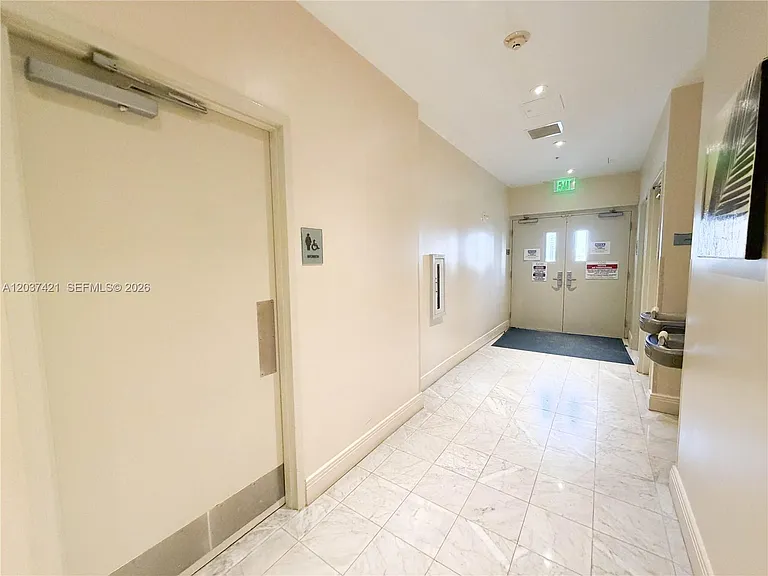 185 SW 7th St #2900 — Photo 28