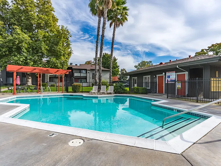 7475 Stockton Blvd — Photo 3