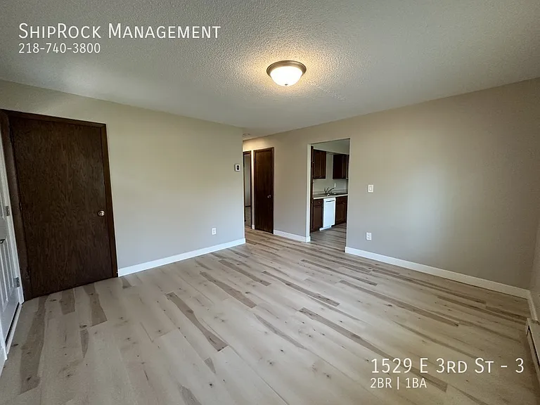 1529 E 3rd St #3 — Photo 6