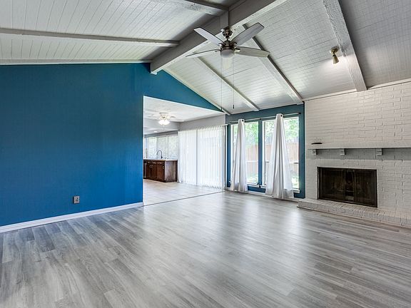 3rd image of 15706 Regal Hill Cir