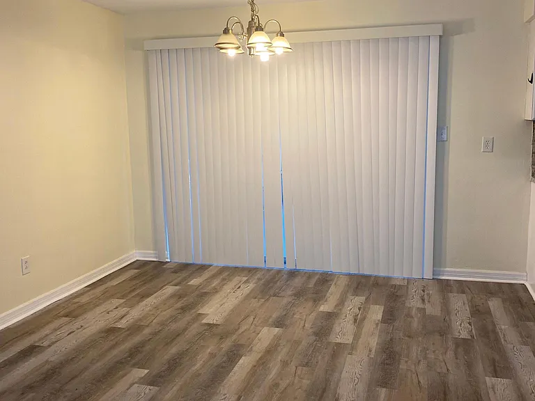 1279 Tivoli Dr — Photo 10