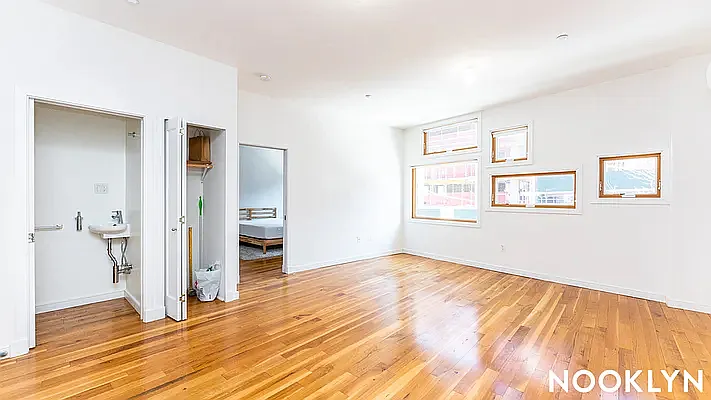 Rented by Nooklyn NYC LLC | media 81