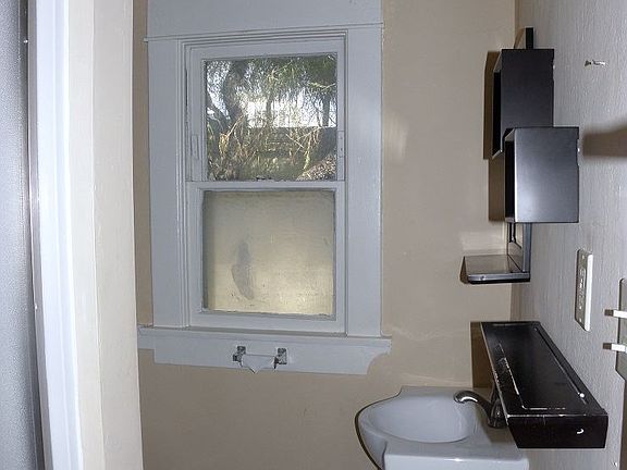 Bathroom of Other Apt