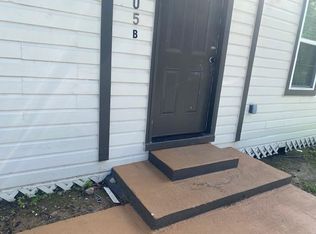 205 Orange St #B, Vidor, TX 77662
