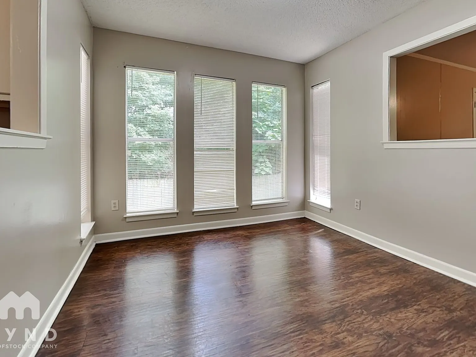 3 bed, 2.0 bath, 1500 sqft, $1,315 — Photo 4