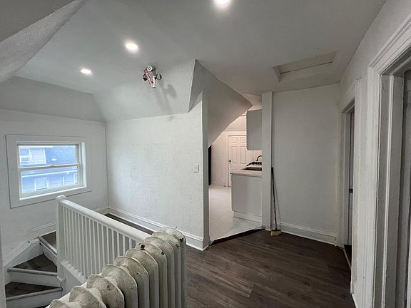4th image of 135 Beach 124th St Floor 3