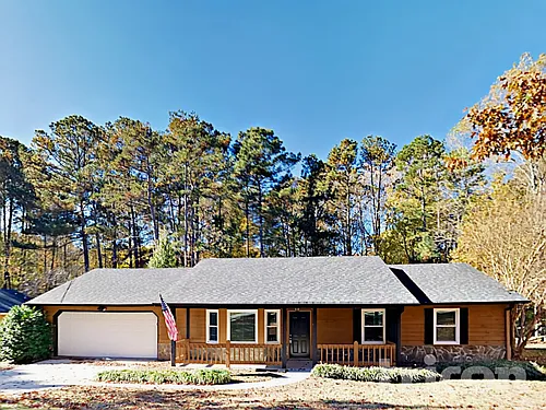 1731 Hidden Acres Dr SW Photo 1