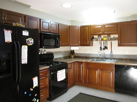 Remodled Kitchen Granet counter tops 