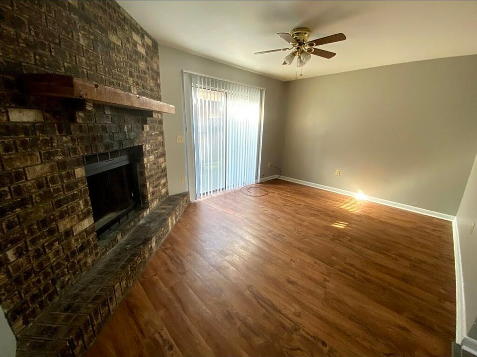 2nd image of 60 Hillcrest Dr #19