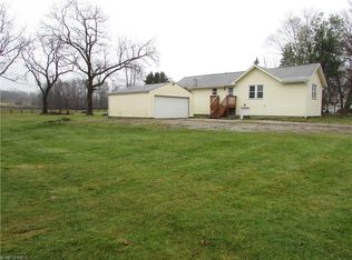 413 Weakland Rd, Mogadore, OH 44260