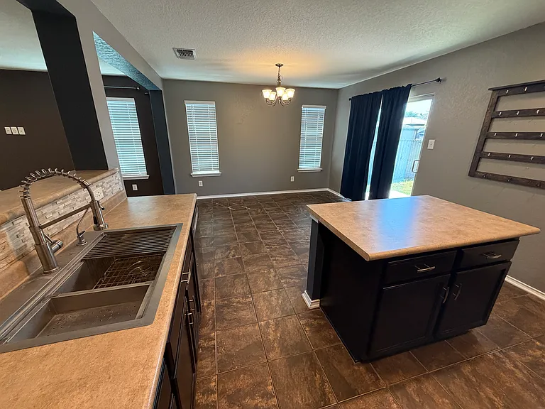 1484 Astor Crk — Photo 4