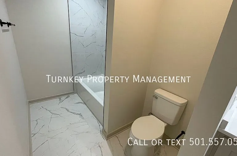 915 North St #4 — Photo 12