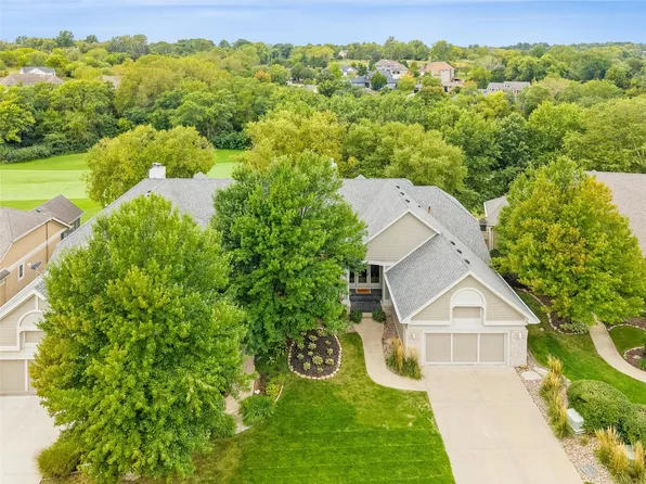 5754 Gallery Ct, West Des Moines, IA 50266
