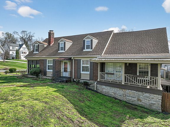 3rd image of 841 Sutton Hill Rd