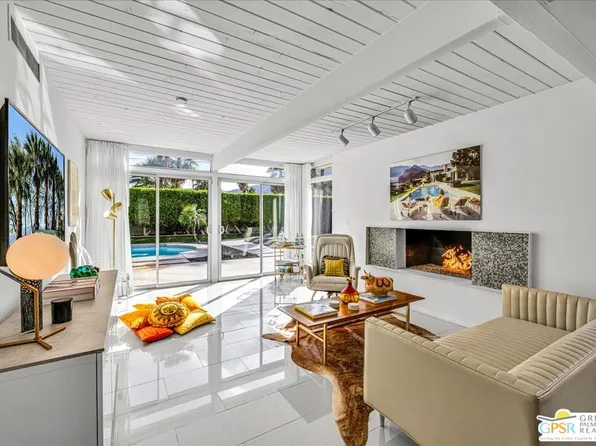 439 E Racquet Club Rd, Palm Springs, CA 92262