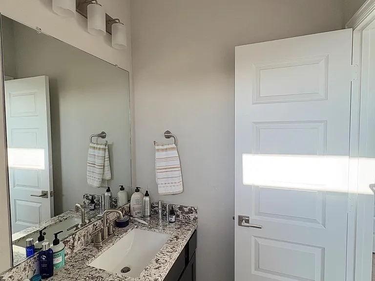 11904 Lawton Creek Ln — Photo 11