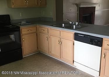 4th image of 2537 S Avalon Dr