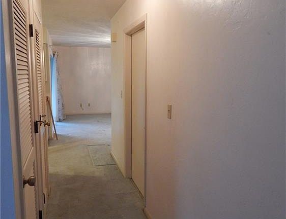 3rd image of 1619 Cheshire Cir E