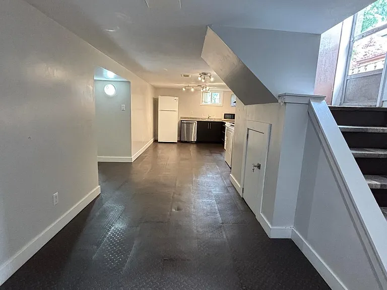 73 Farmbrook Rd #BASEMENT — Photo 10