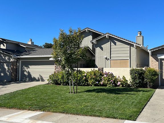 3rd image of 10 Miranda Ct