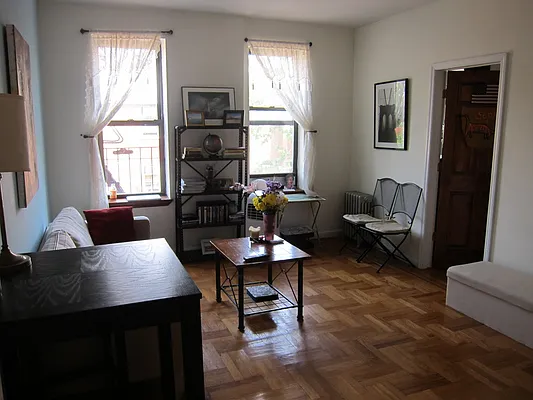 Rented by Realty 2000 Corp | media 39