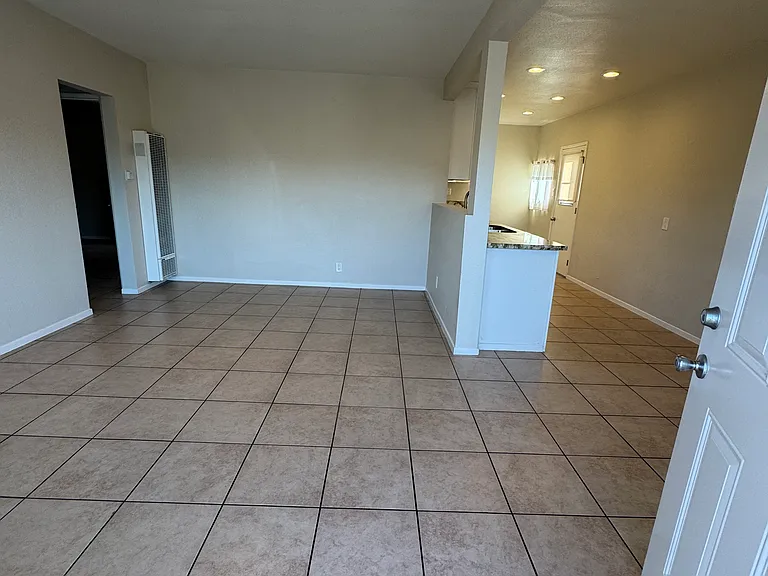 8856 Hoffman St — Photo 5