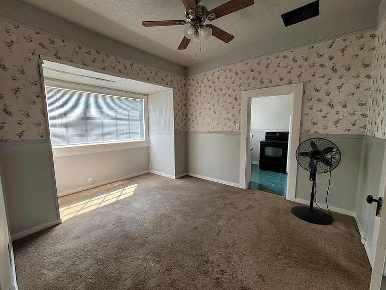 632 Walnut St SW — Photo 13