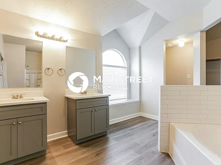Main Bathroom