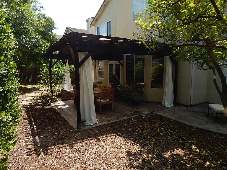 2913 Prado Ln — Photo 37