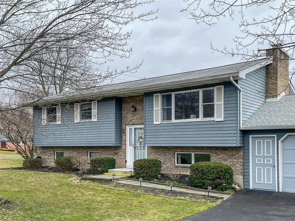 1018 N McKinley Ave, Endicott, NY 13760