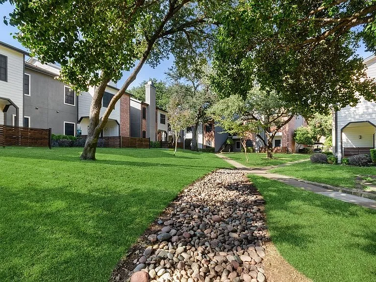 Dallas North Park — Photo 27