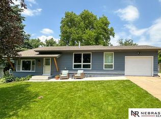 8506 Keystone Dr, Omaha, NE 68134