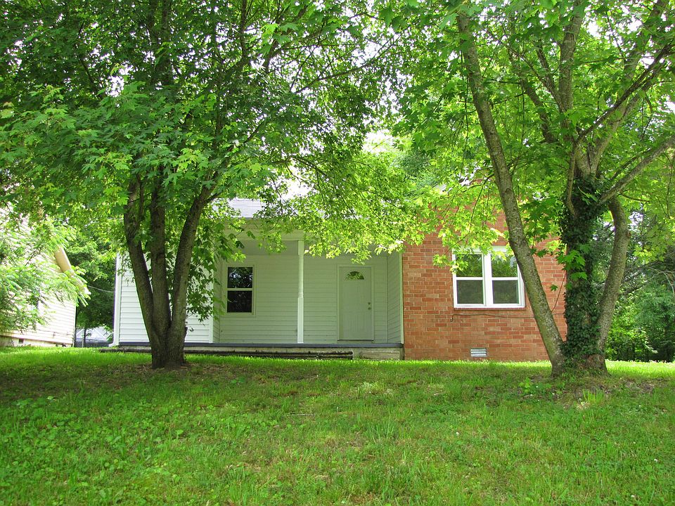 1st image of 136 Blackman St