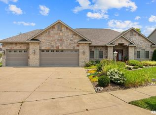 10814 N Trailside Ln, Dunlap, IL 61525
