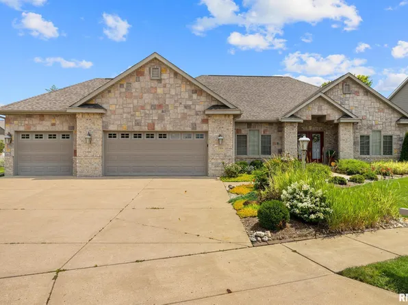 10814 N Trailside Ln, Dunlap, IL 61525