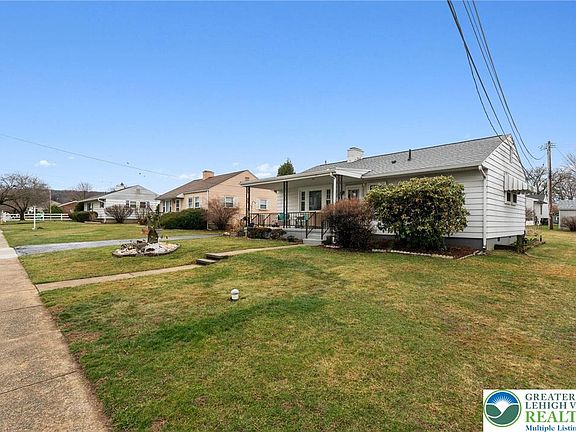 2nd image of 18 S Callowhill St