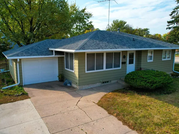 403 N Lake St, Lake Mills, IA 50450