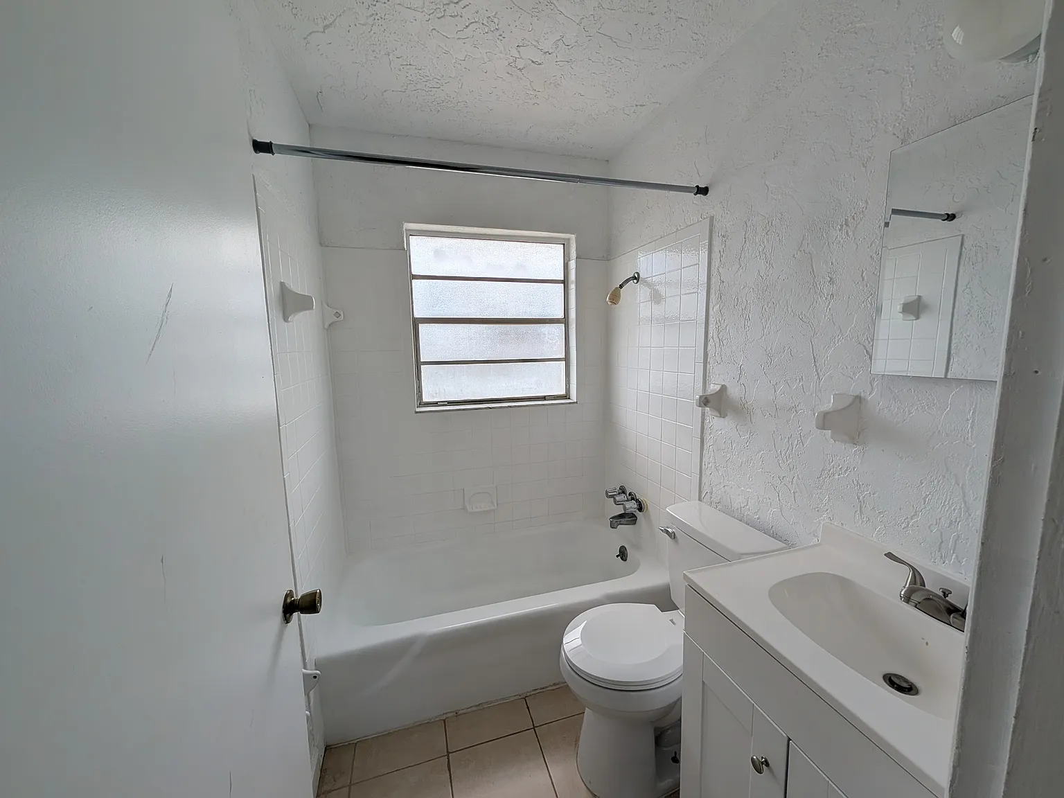 2 bed, $1,650 — Photo 4