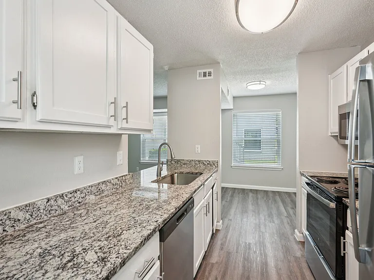 Fieldcrest Apartments — Photo 65
