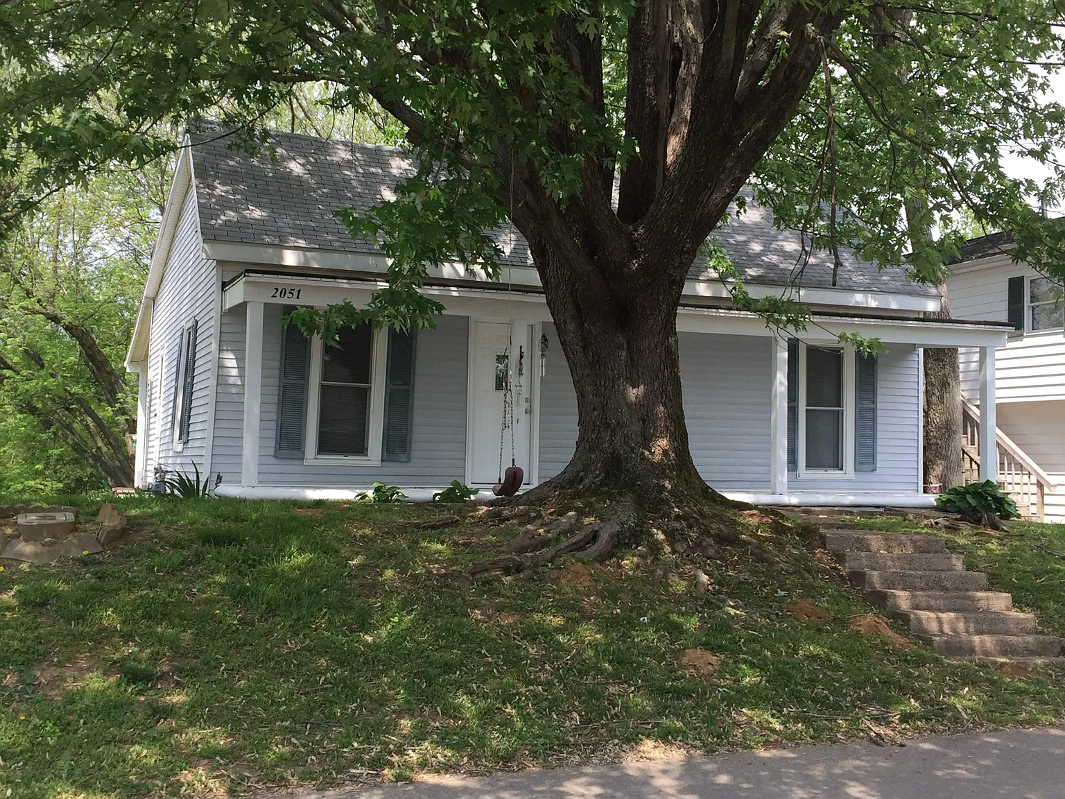 2051 River Rd — Photo 2