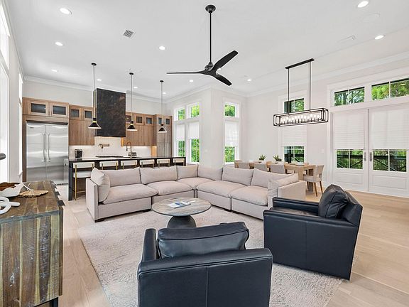 3rd image of 3232 W County Highway 30a