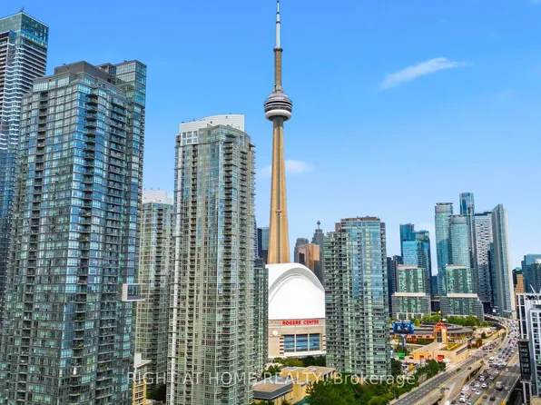 11 Brunel Ct #5509, Toronto, ON M5V 3Y3