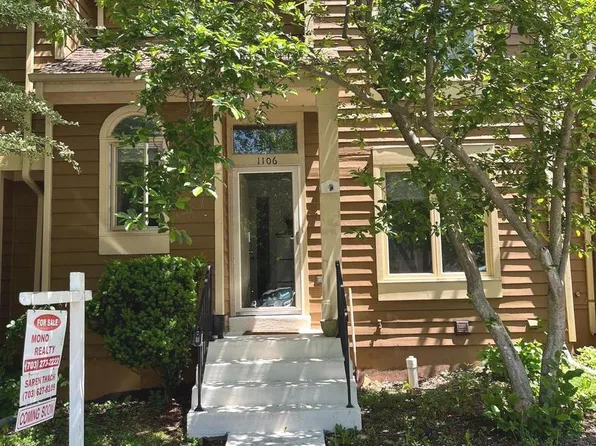 1106 Whitworth Ct, Herndon, VA 20170