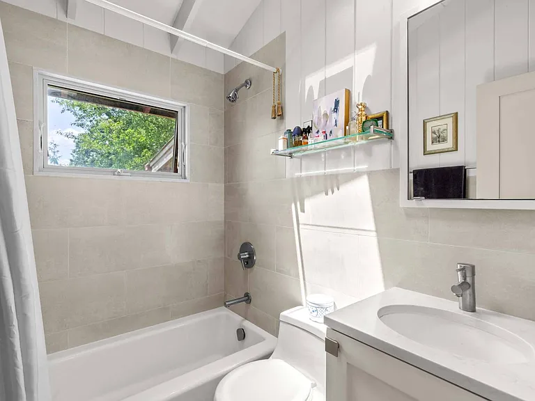 1 Gegan Dr — Photo 13
