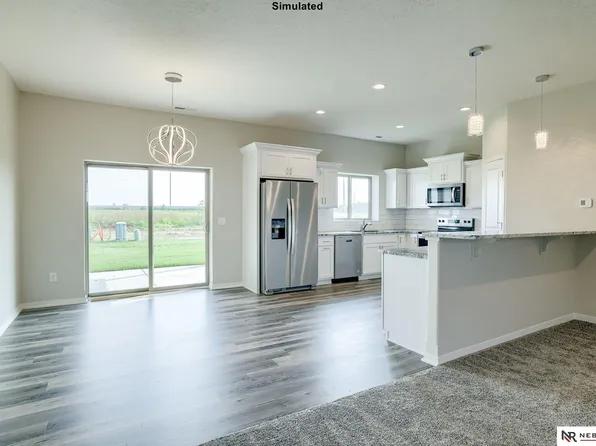 10732 N 149th St, Waverly, NE 68462