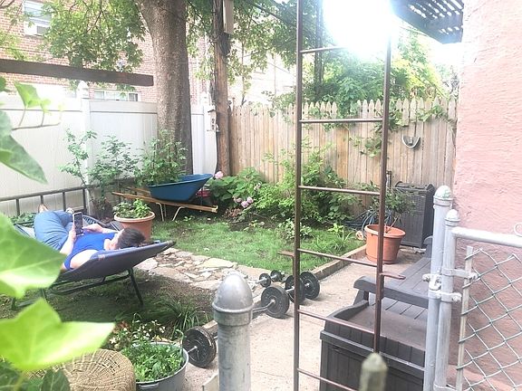 4th image of 25-34 34th St #3FF