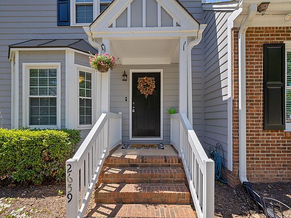 2nd image of 2659 Broad Oaks Pl