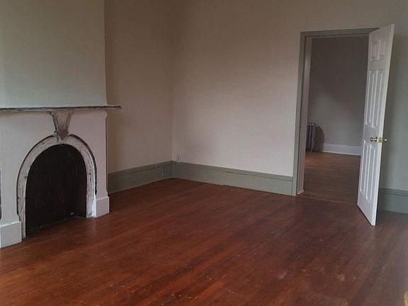 4th image of 21-24 43rd St