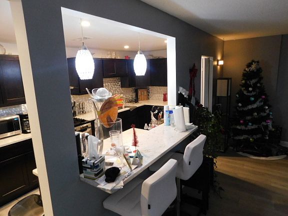 5th image of 400 Park Ave APT 402