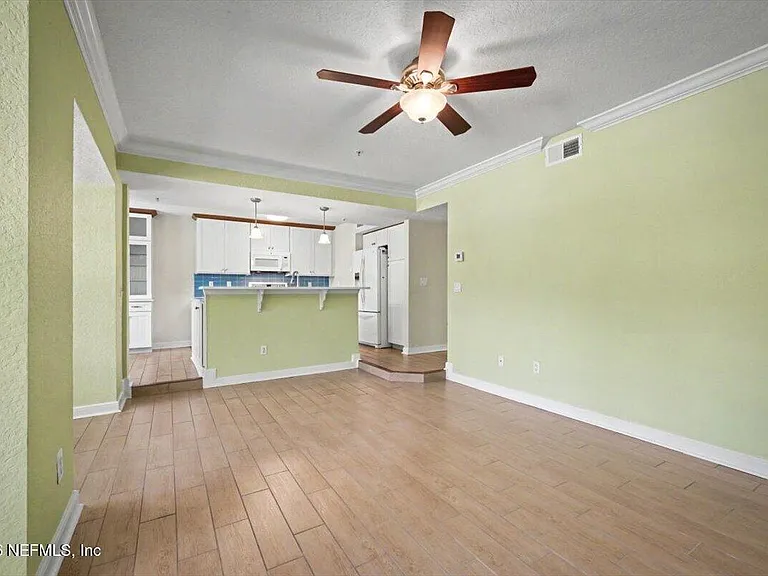 101 25th Ave S #J13 — Photo 10